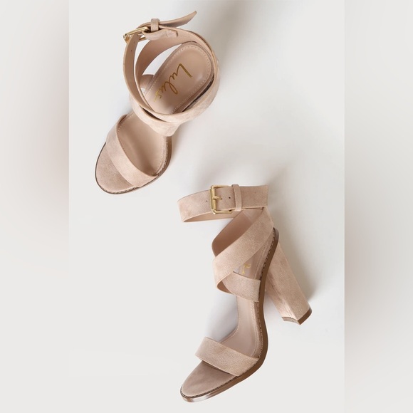 Lulus Nude Faux Suede Chunky Heels | Size 9 - Picture 2 of 4